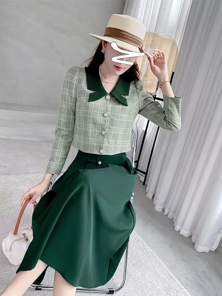 Autumn milk tea wear a complete set of women's casual fashion net red plaid jacket skirt two-piece suit to reduce age 1823