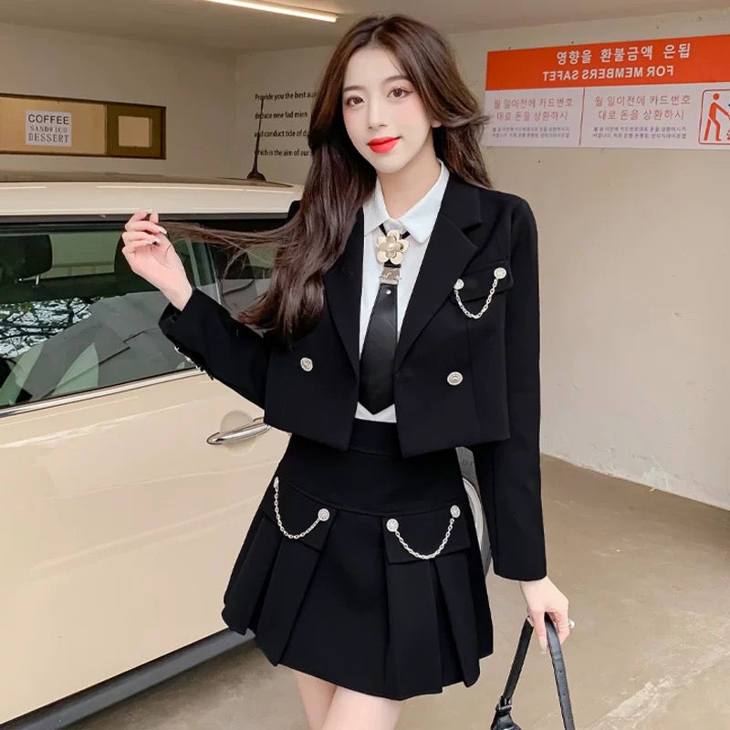 College style suit small man 2022 autumn new design niche suit jacket pleated skirt two-piece set