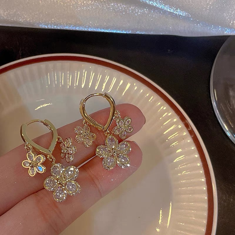 SUGAR unique super fairy flower ear buckle spring and summer new niche light luxury high-end sense Sen series all-match earrings women