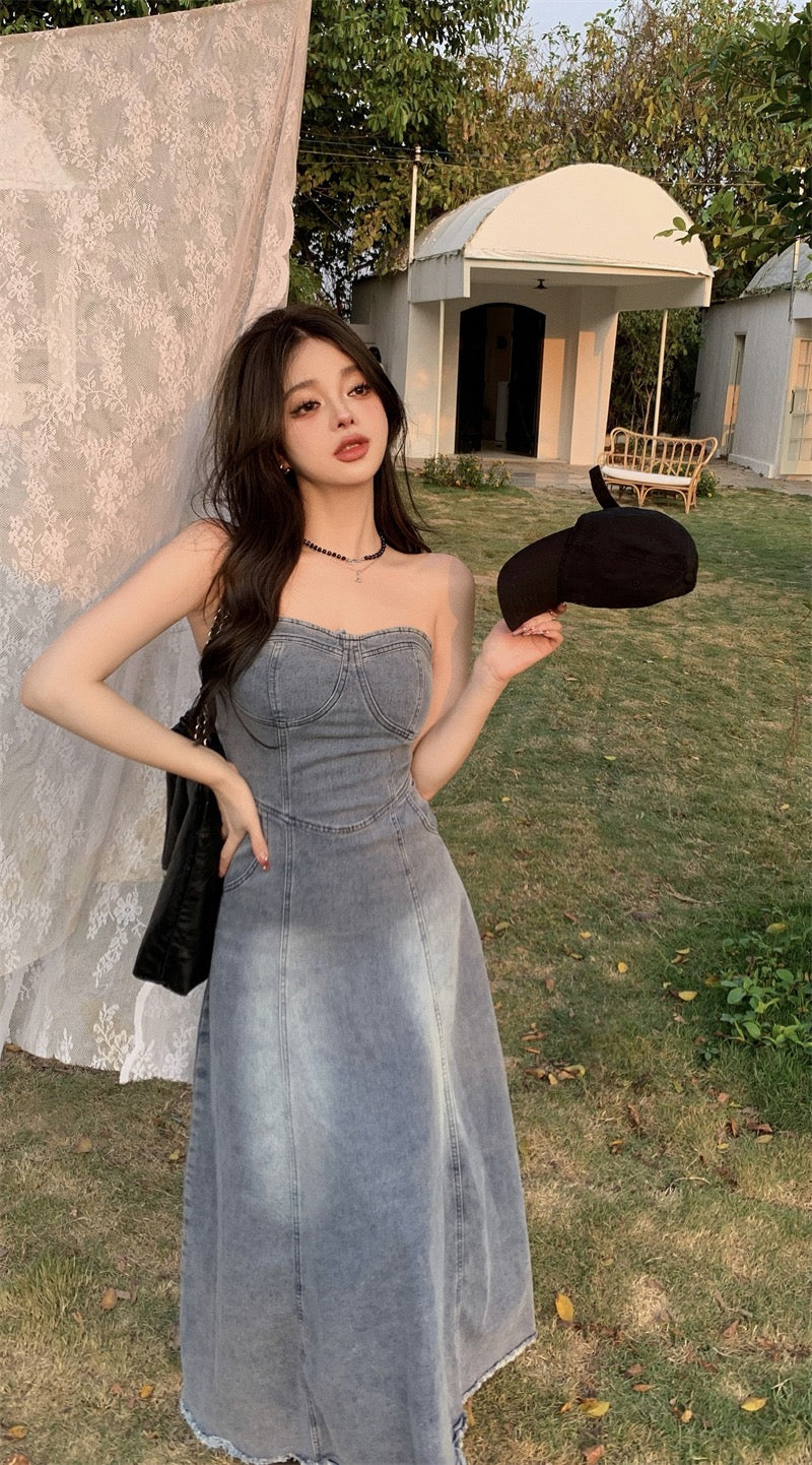 Hong Kong style retro tube top denim dress female summer 2023 new hot girl temperament waist long skirt bag hip skirt