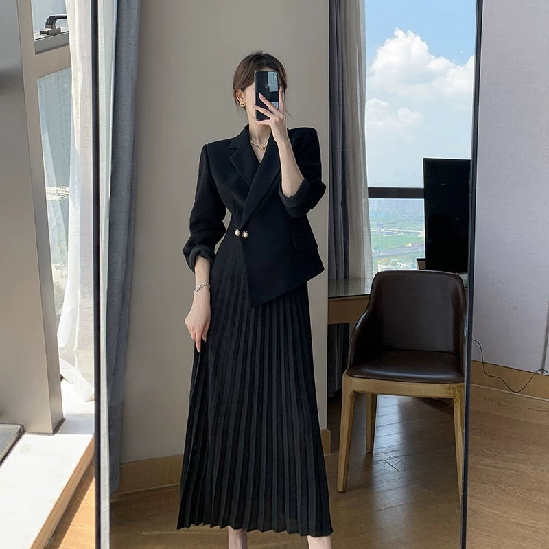FT GUOGE black suit dress women's 2022 autumn new style waist and thin temperament fake two-piece pleated skirt 1586