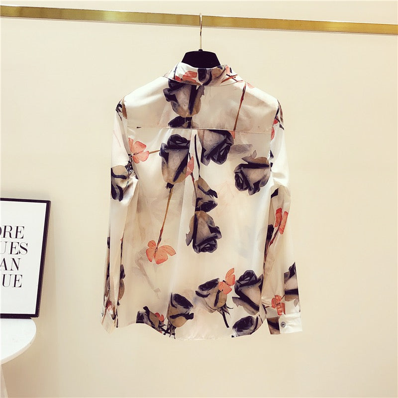 Long-sleeved shirt women 2022 early autumn new retro design sense niche printed chiffon shirt women's fashion tops