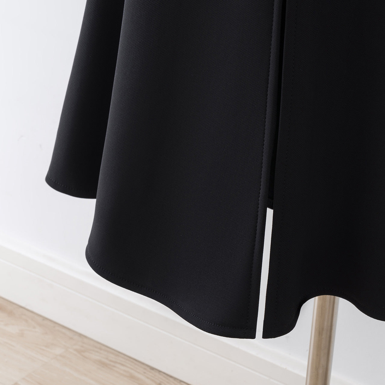 Black velvet skirt female autumn and winter 2022 new high waist mid-length hip skirt fishtail skirt business wear