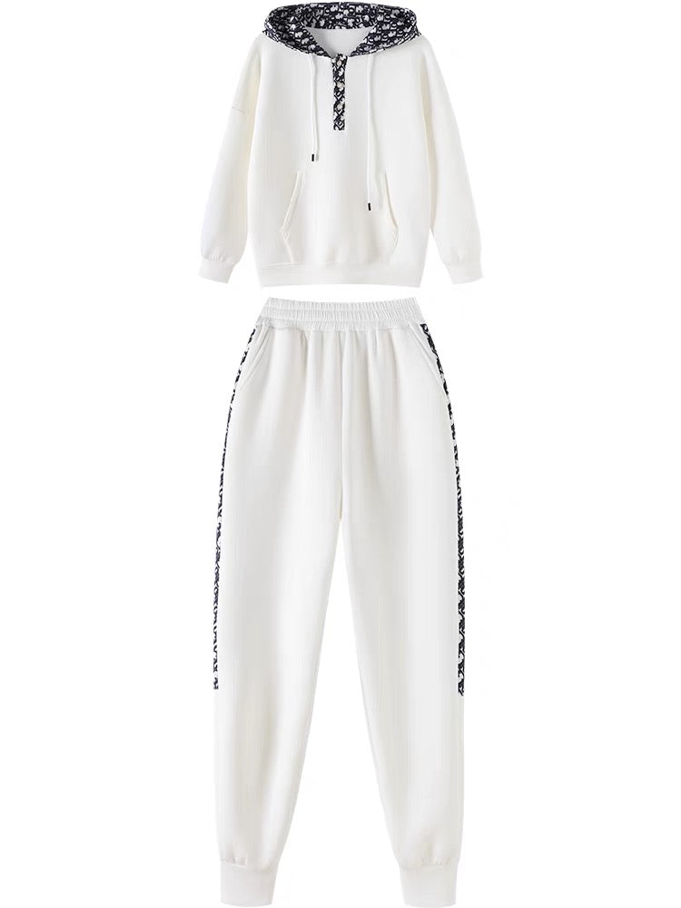Sweater suit women's clothing 2022 new autumn clothing temperament fashionable foreign style top pants sweet light luxury two-piece pants