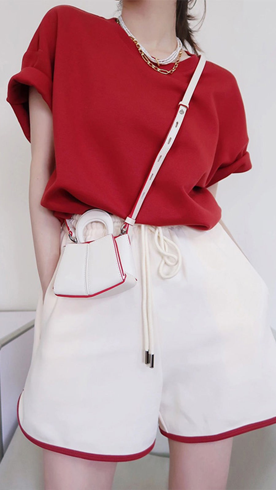 Summer tea wears a whole set of small, lively, pear-shaped figures, slightly fat mm, slim and meat-covering two-piece suits for women