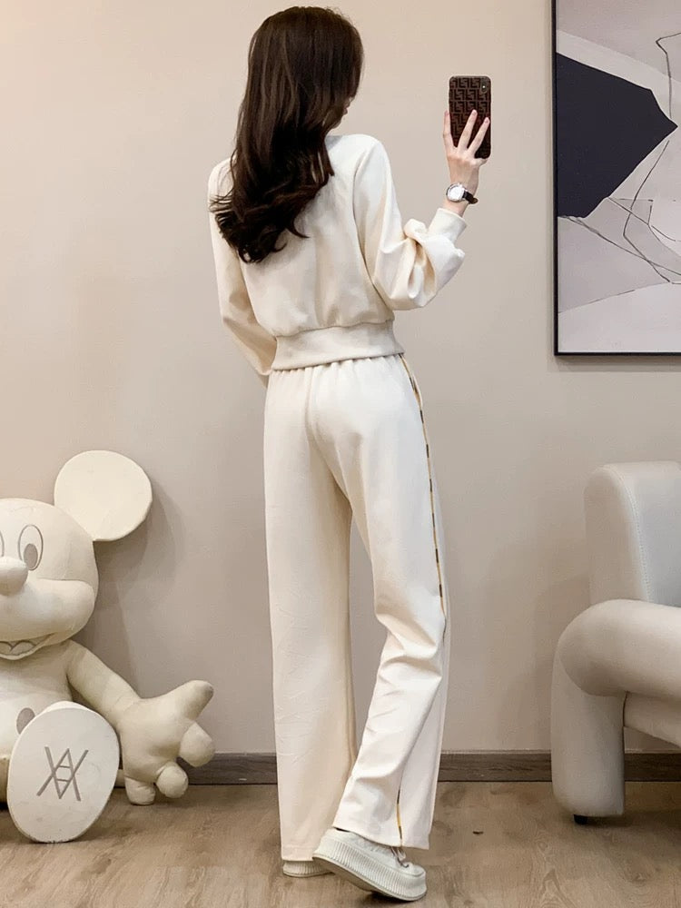 Fried Street Sports and Leisure Suits Women's Autumn 2022 New Trendy Fashion Western Style Age-reducing Fashionable Two-piece Tide Sweater