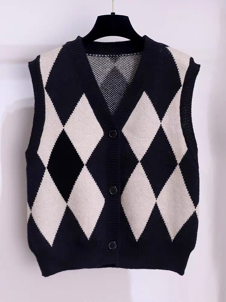 Black corduroy dress autumn and winter long-sleeved Hepburn autumn dress temperament goddess fan celebrity vest two-piece set