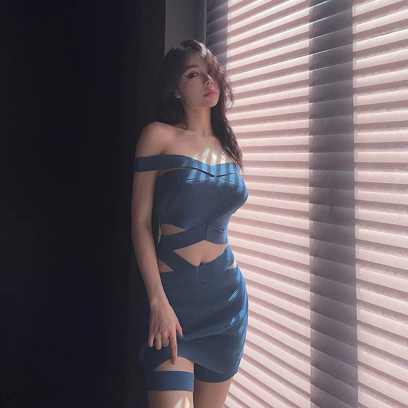 Yuanyuan sauce SAYUKI.Y sexy hot girl blue knitted two-piece set slim off-the-shoulder top and half skirt two-piece set 1154