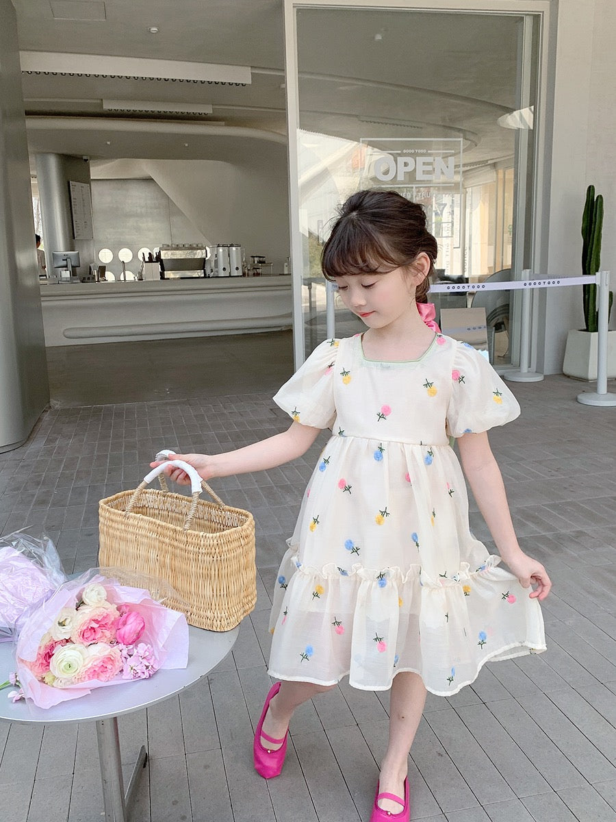 Girls Dress 2023 New Summer Dress Children's Korean Version Loose Sweet Embroidered Dress Baby Summer Fashionable Western Style