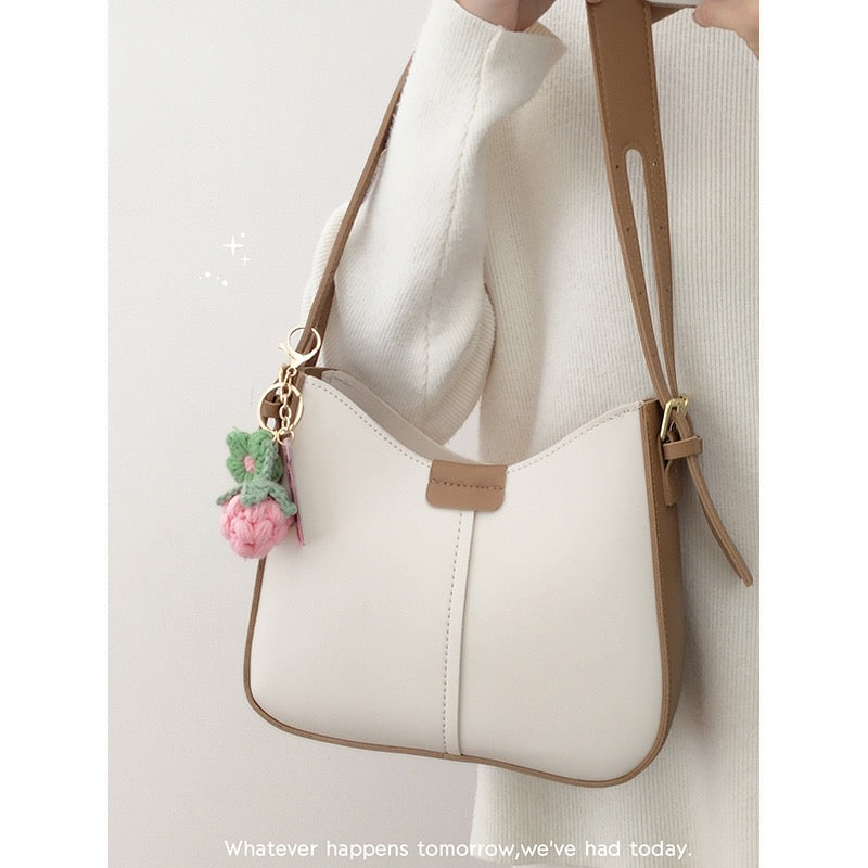 Niche design bag women 2022 new autumn and winter fashion high-end one-shoulder armpit bag retro all-match Messenger bag