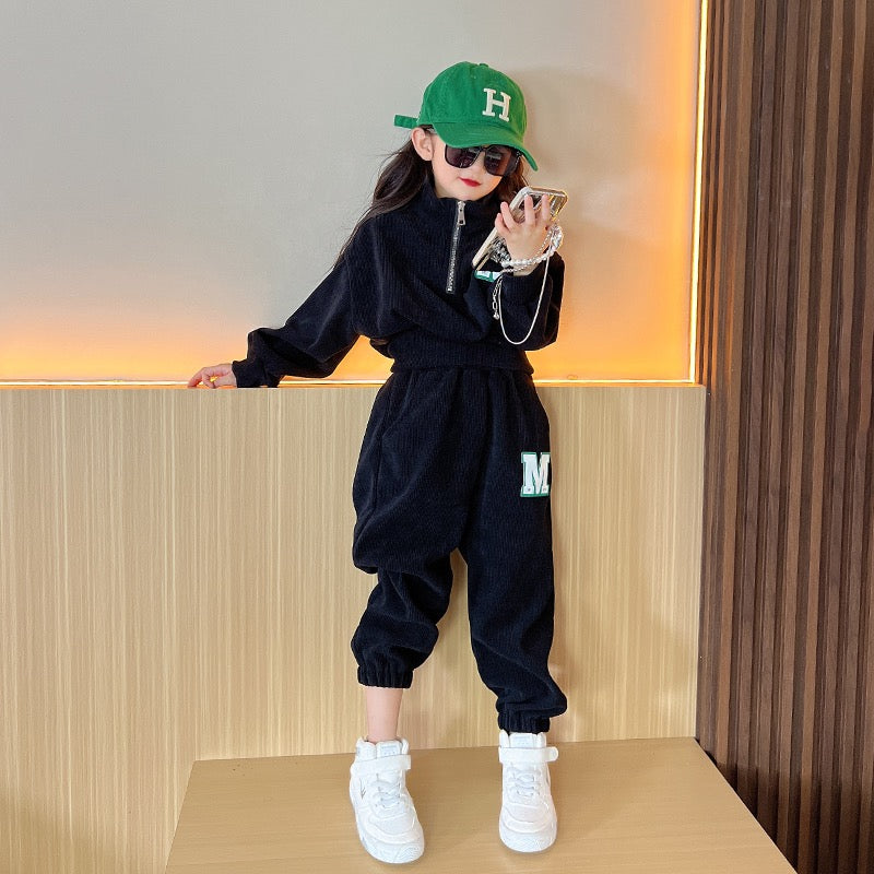Girls autumn suit 2022 new children's foreign style fashionable medium and big boys and girls spring and autumn casual sweater two-piece set
