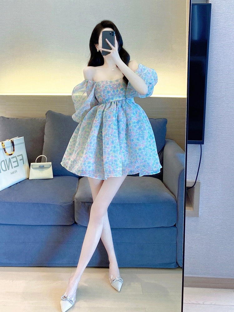 Floral dress women's summer 2022 new temperament lady French square collar puff sleeves sweet a-line princess dress 2035