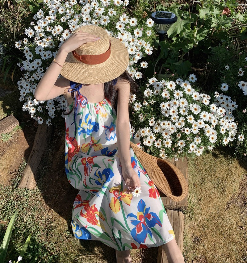 Seaside holiday beach skirt female summer 2022 new print suspender dress Sanya travel photo long skirt