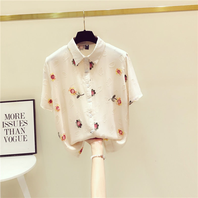 Chiffon short-sleeved shirt design Hong Kong style summer new embroidery printing top retro small lapel shirt female