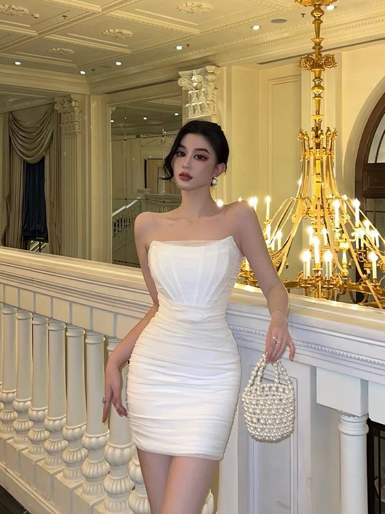 Sexy fishbone tube top dress female summer pure lust, chic, sweet and spicy, one shoulder, waist, slim temperament, buttocks
