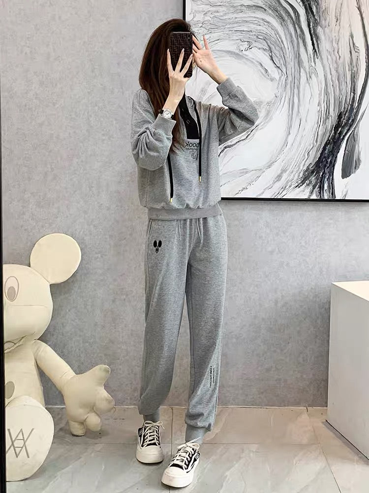 Casual sports suit women's 2022 autumn new fashion gray salt series hooded sweater running Hong Kong style two-piece suit