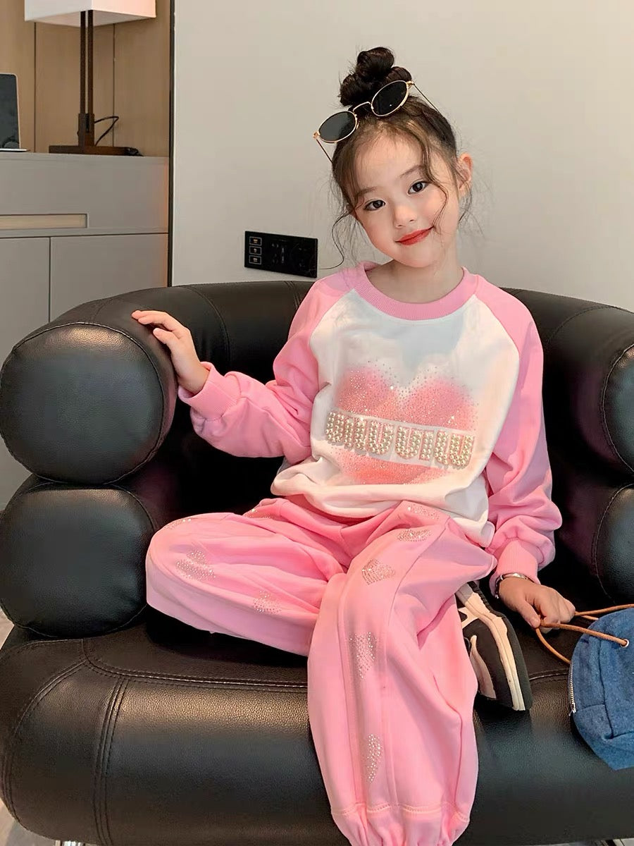 Original girls' casual suit autumn 2022 new western style fashionable children's middle and big children's love beaded sweater