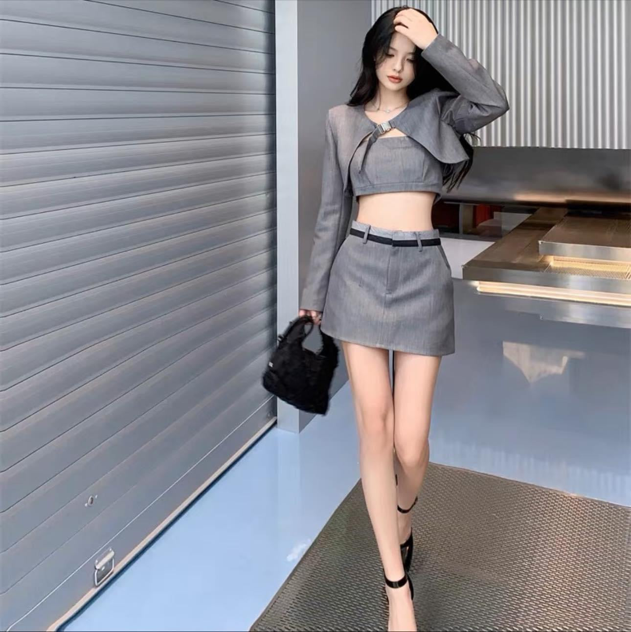 Women's Fashion Suit Autumn Retro Smoke Gray Design Casual Temperament Suit Jacket Tube Top Skirt Three-piece Set