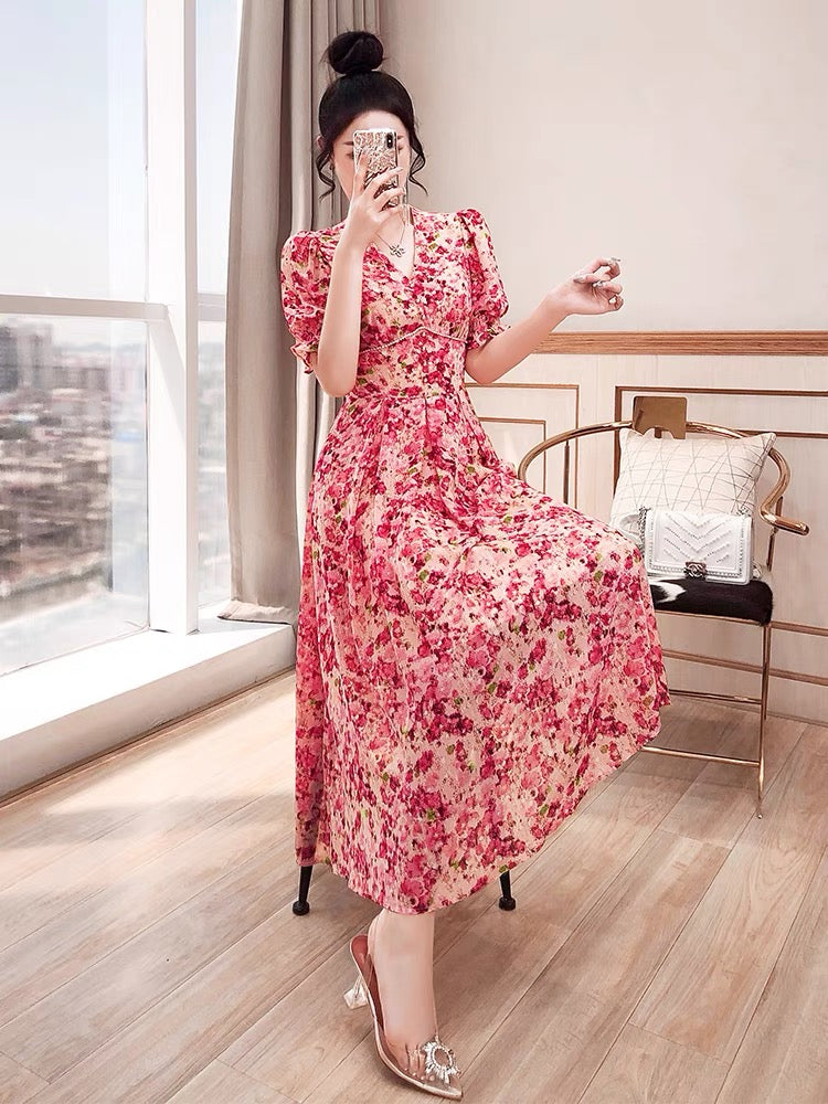 Red skirt women's 2022 new summer dress long temperament celebrity v-neck floral chiffon seaside holiday dress