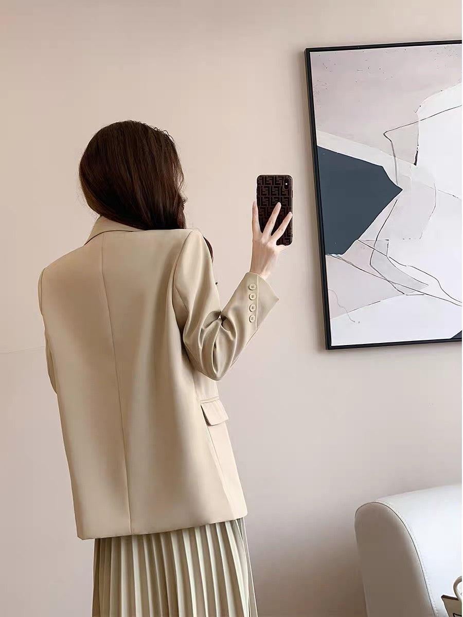 2022 early autumn new Korean version of the temperament is loose, thin, light and mature, high-end, small, casual suit jacket women