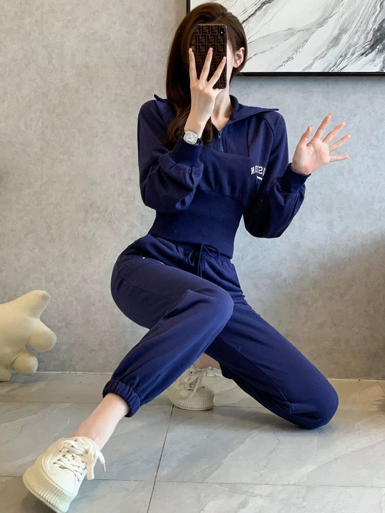 Fashionable fried street sports and leisure suits women's autumn 2022 new style Western style waist waist thin sweater blue two-piece trendy