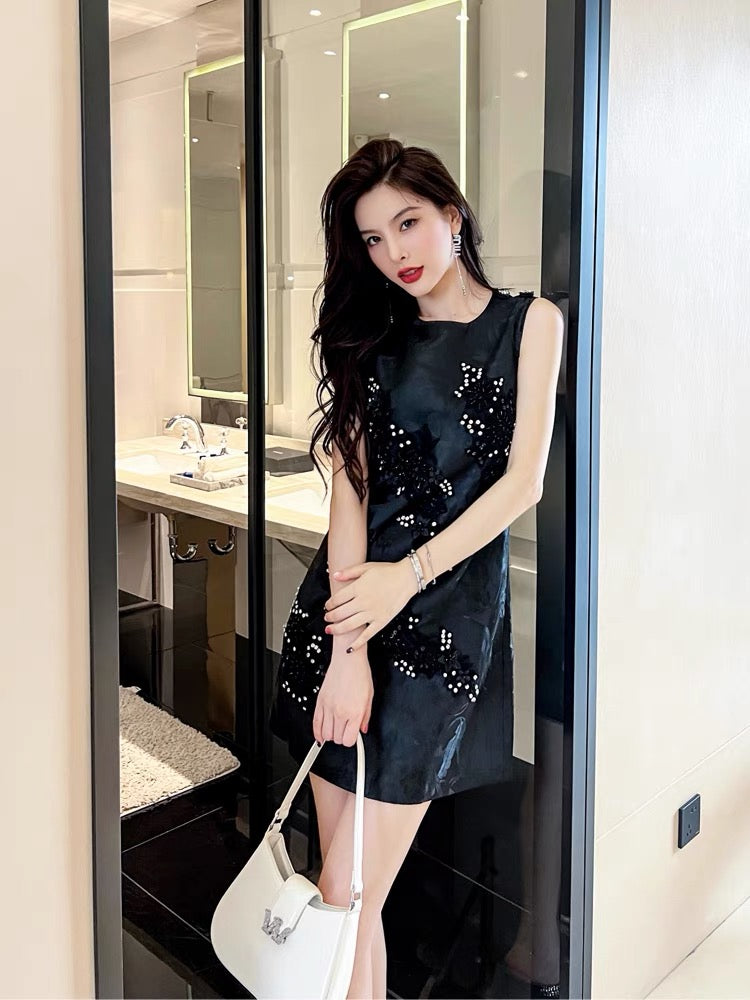 2022 new women's European goods small fragrance style diamond-studded beaded sleeveless dress small and thin A-line vest skirt 1425