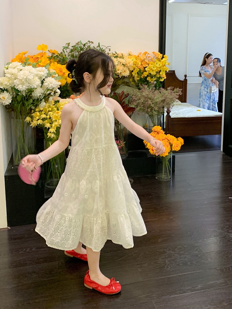Girls white princess dress 2023 summer new children's baby high-quality halter neck dress holiday wind dress