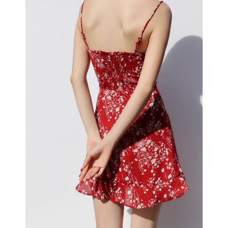 French retro girl red bottom V-neck floral skirt waist is thin ruffled sling dress holiday style short skirt