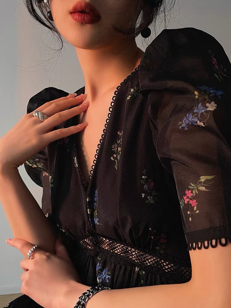Aconiconi|Dark fragrance and sparse shadow French retro black floral heavy industry v-neck waist and slim mid-length dress