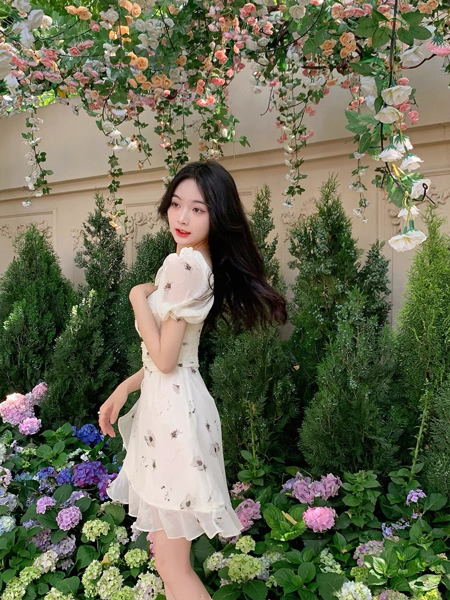 ByYou French Temperament Square Neck Floral Chiffon Dress Female High-end Small Pleated Short Skirt 1137