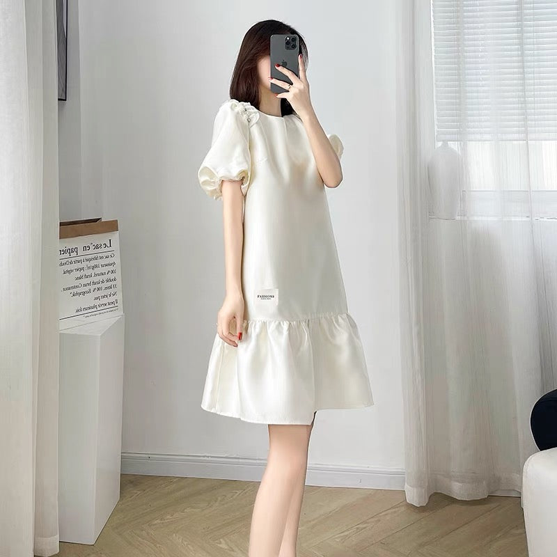 2022 new women's summer loose mid-length ruffled short-sleeved dress women's white puff sleeve doll skirt