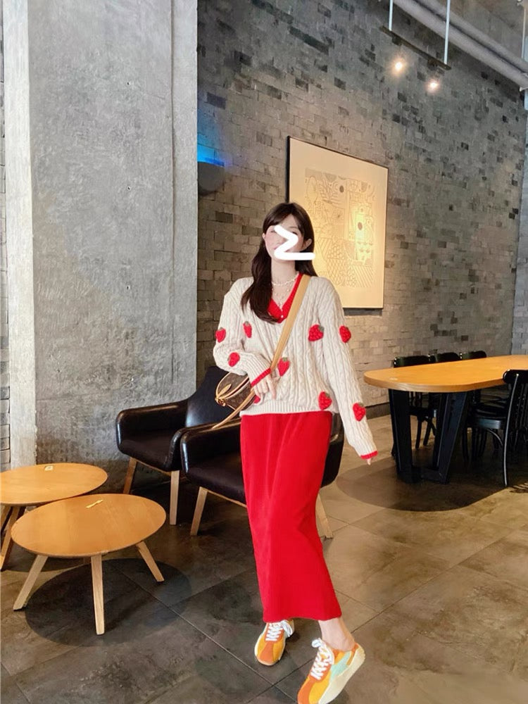 JENNIFER JXLIU Korean autumn and winter V-neck red strawberry is thin and loose long-sleeved sweater mid-length women