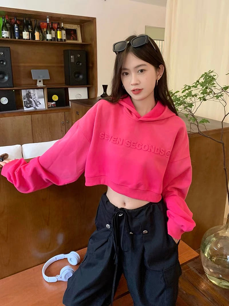 Hooded short long-sleeved sweater women's autumn 2022 new design three-dimensional letter thin loose sweet and spicy top