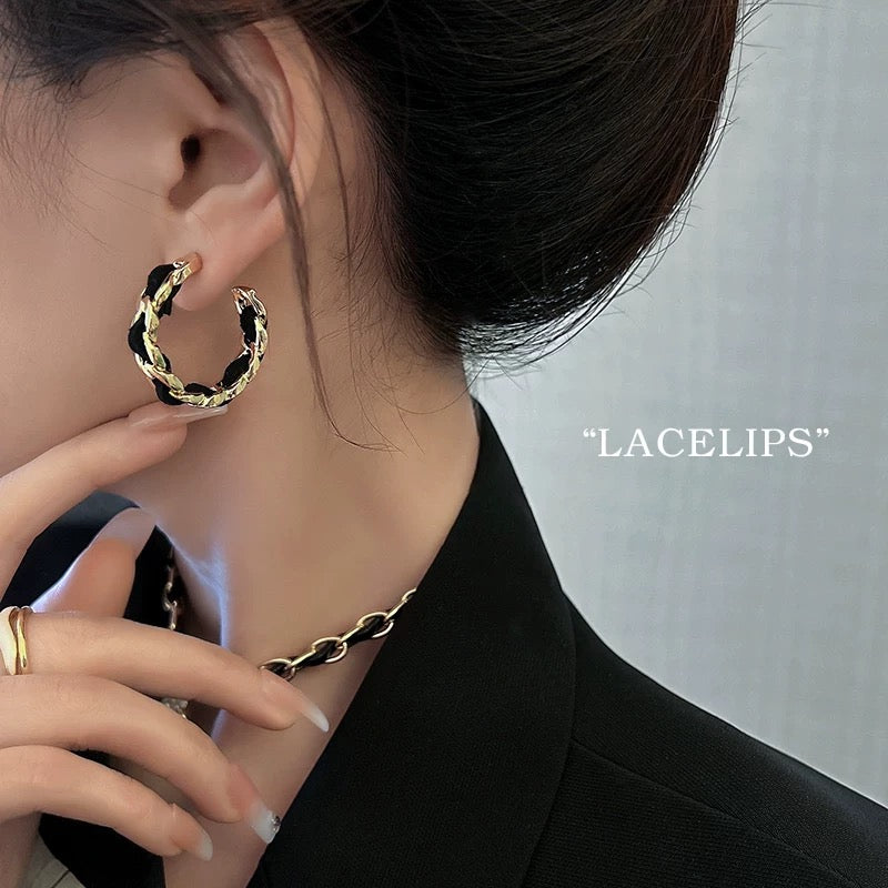 Camellia earrings female niche design sense high-end temperament pearl earrings small fragrance style fashion temperament earrings early spring