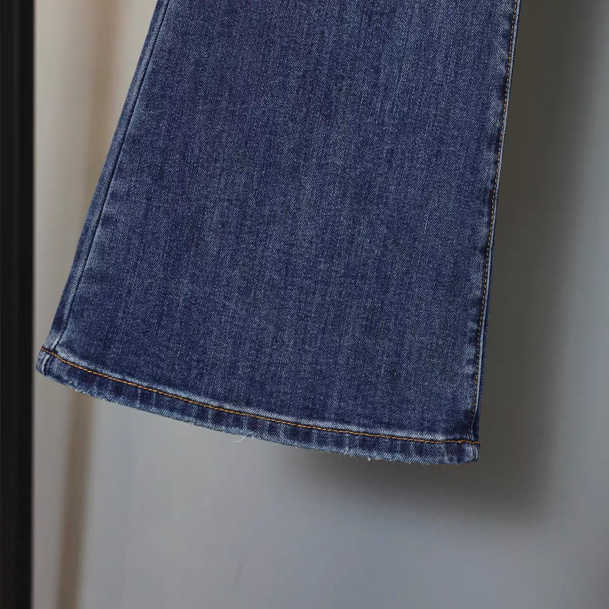 Early autumn new fashionable age-reducing wide-leg jeans