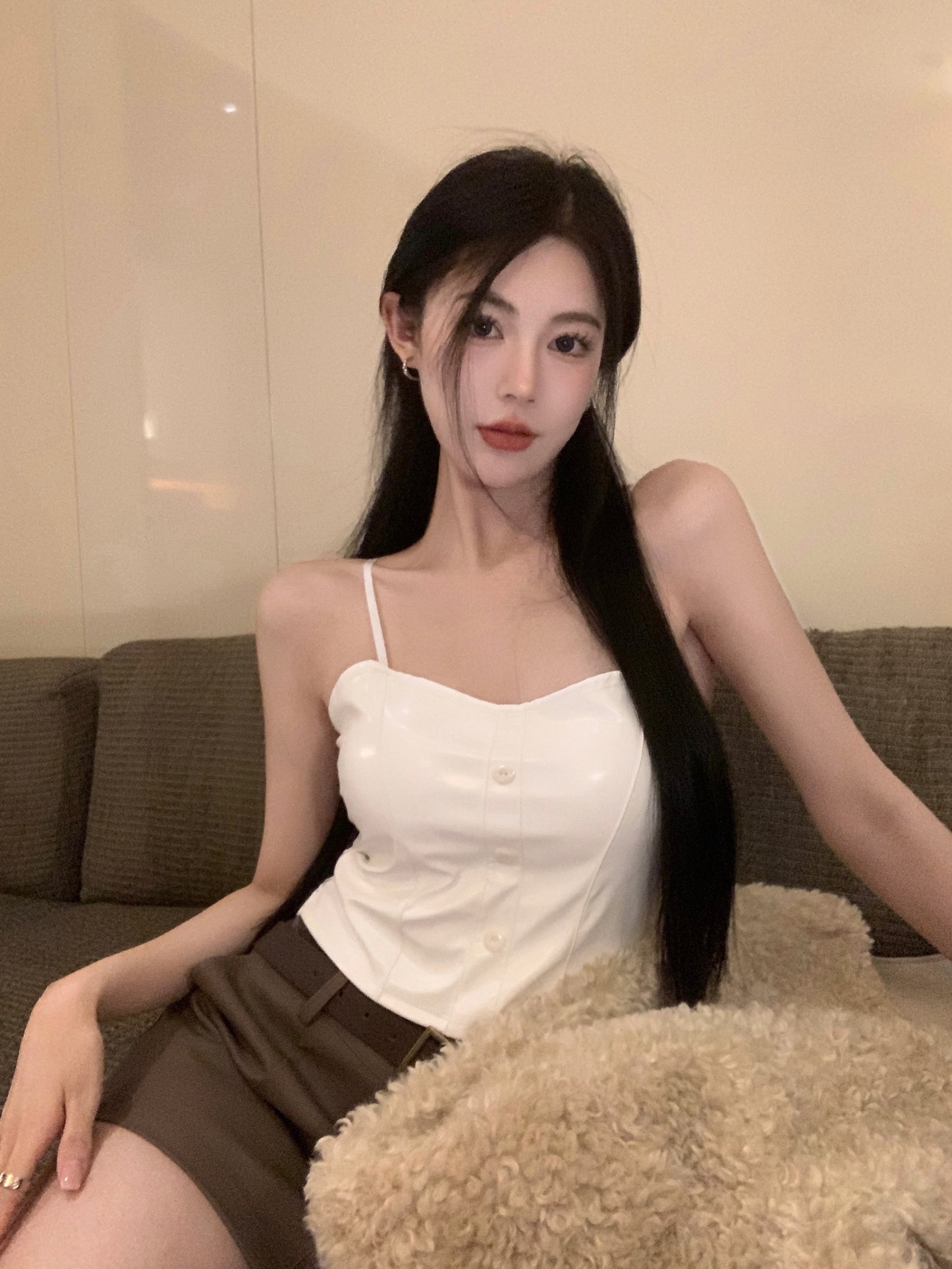 Hot girl pu leather camisole women's summer black temperament with chest pad short section inner top top bottoming shirt outer wear