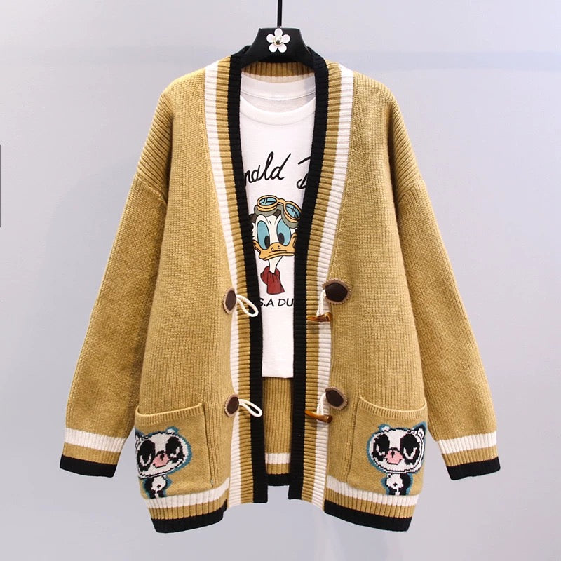 Cartoon horn button V-neck sweater jacket women's autumn and winter 2022 new loose and lazy style mid-length knitted cardigan