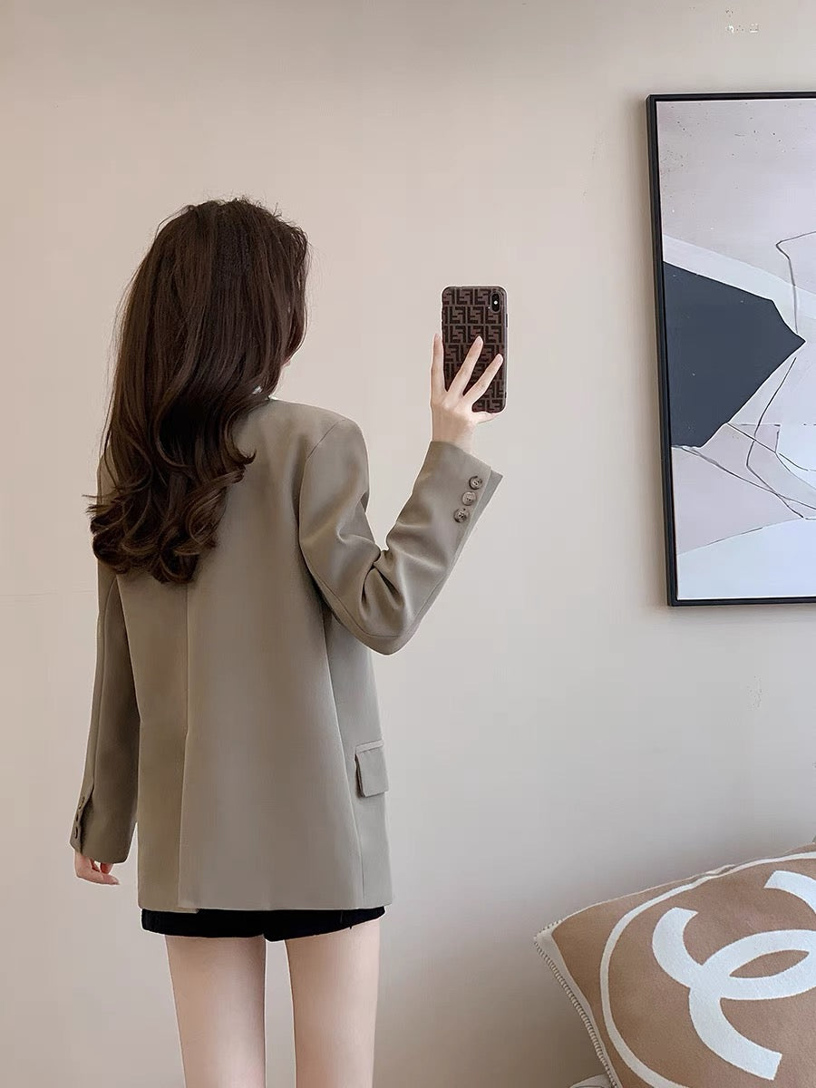 2022 early autumn new French temperament, light and mature style, slim and slim, high-end design sense, niche fashion suit jacket