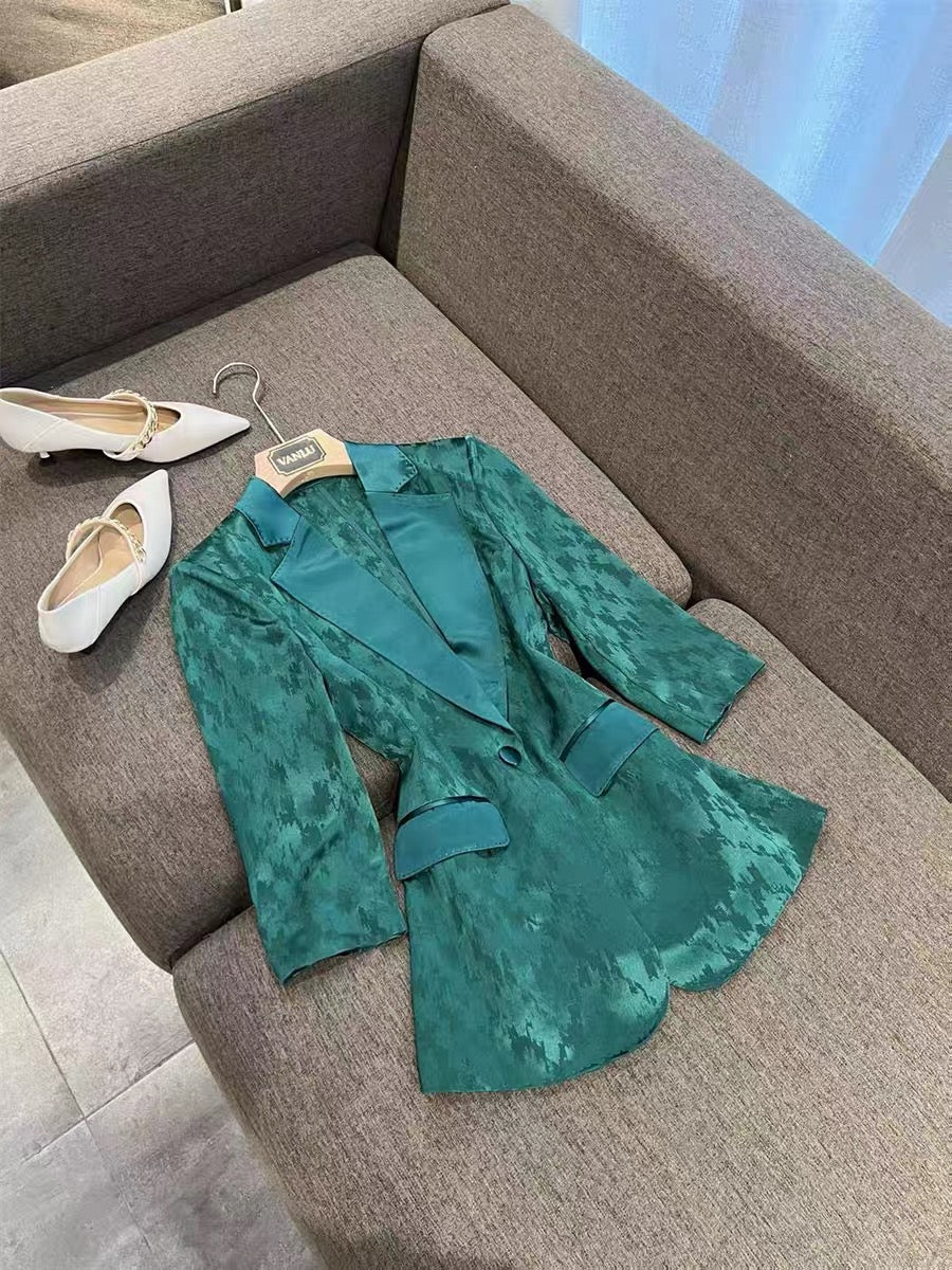 VANLU has a great temperament! Too free and easy~ Acetate jacquard commuter waist suit + straight pants suit 1721