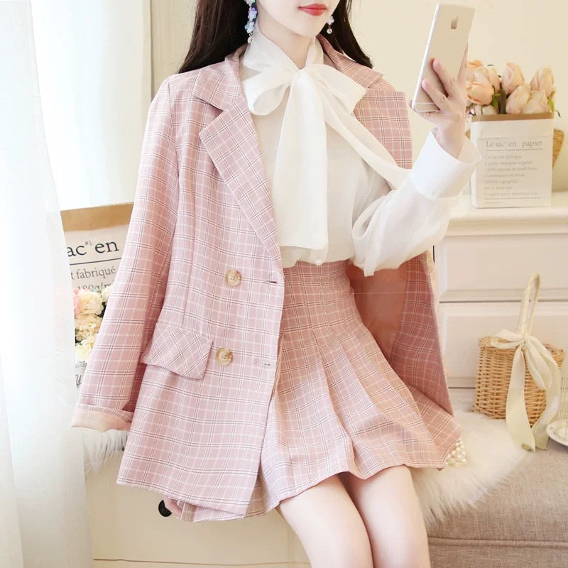 Suit jacket short skirt suit women's 2022 autumn new style small fragrant style age-reducing net red goddess fan two-piece suit