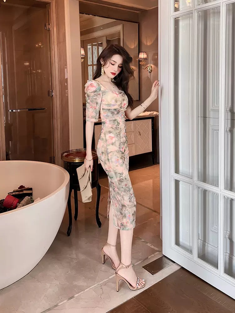 European station floral waist square neck dress feminine temperament high-end 2022 summer sexy gentle skirt 1669
