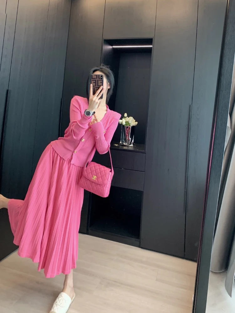 Leathercat 2022 new small fragrance style fashion western style senior light familiar style pleated skirt two-piece suit women 1673