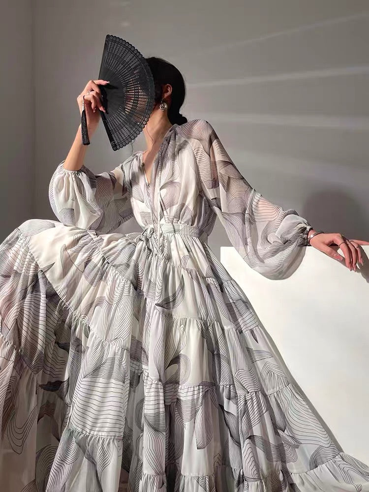 Aconiconi|Kite Baiyun Weaving French Temperament High-quality Print Heavy Industry Deep V Top + Skirt Set