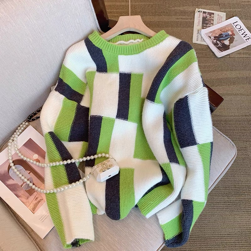 Retro fashionable high-end color-blocking plaid pullover sweater women's autumn 2022 new chic loose and lazy wind top