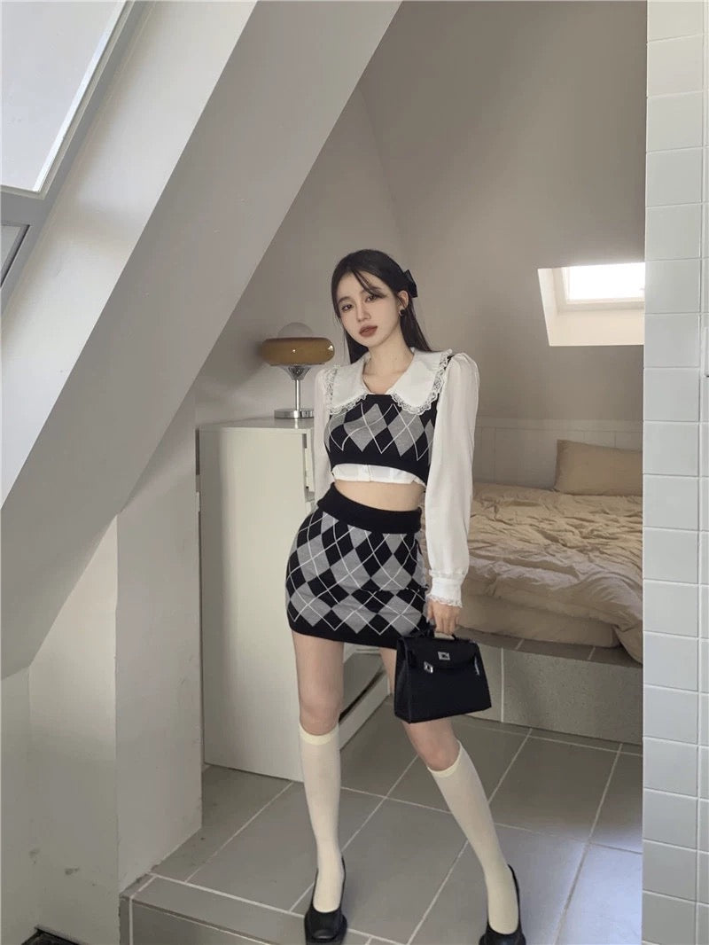 Korean drama school style hot girl Lingge vest vest top female autumn sweet and spicy style suit bag hip skirt two-piece set
