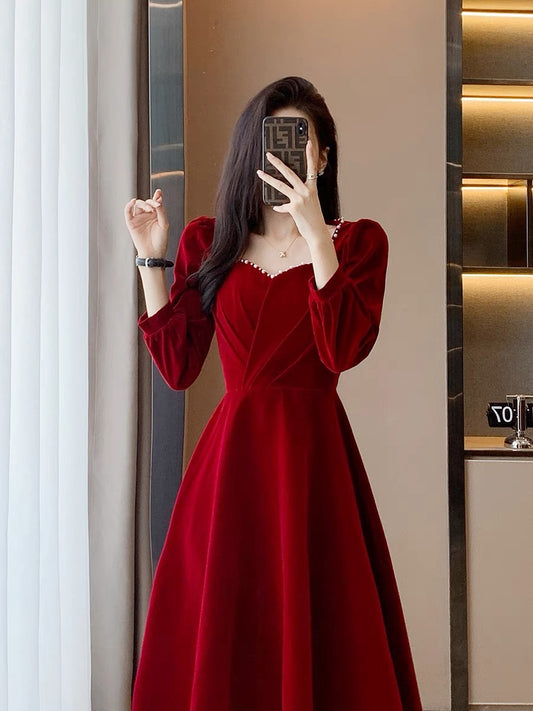 Autumn new style French retro fashion temperament light luxury high-end slim banquet engagement dress velvet dress