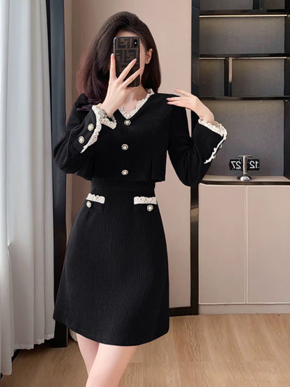 French petite lace dress 2023 new autumn women's temperament waist slimming long-sleeved bottoming skirt