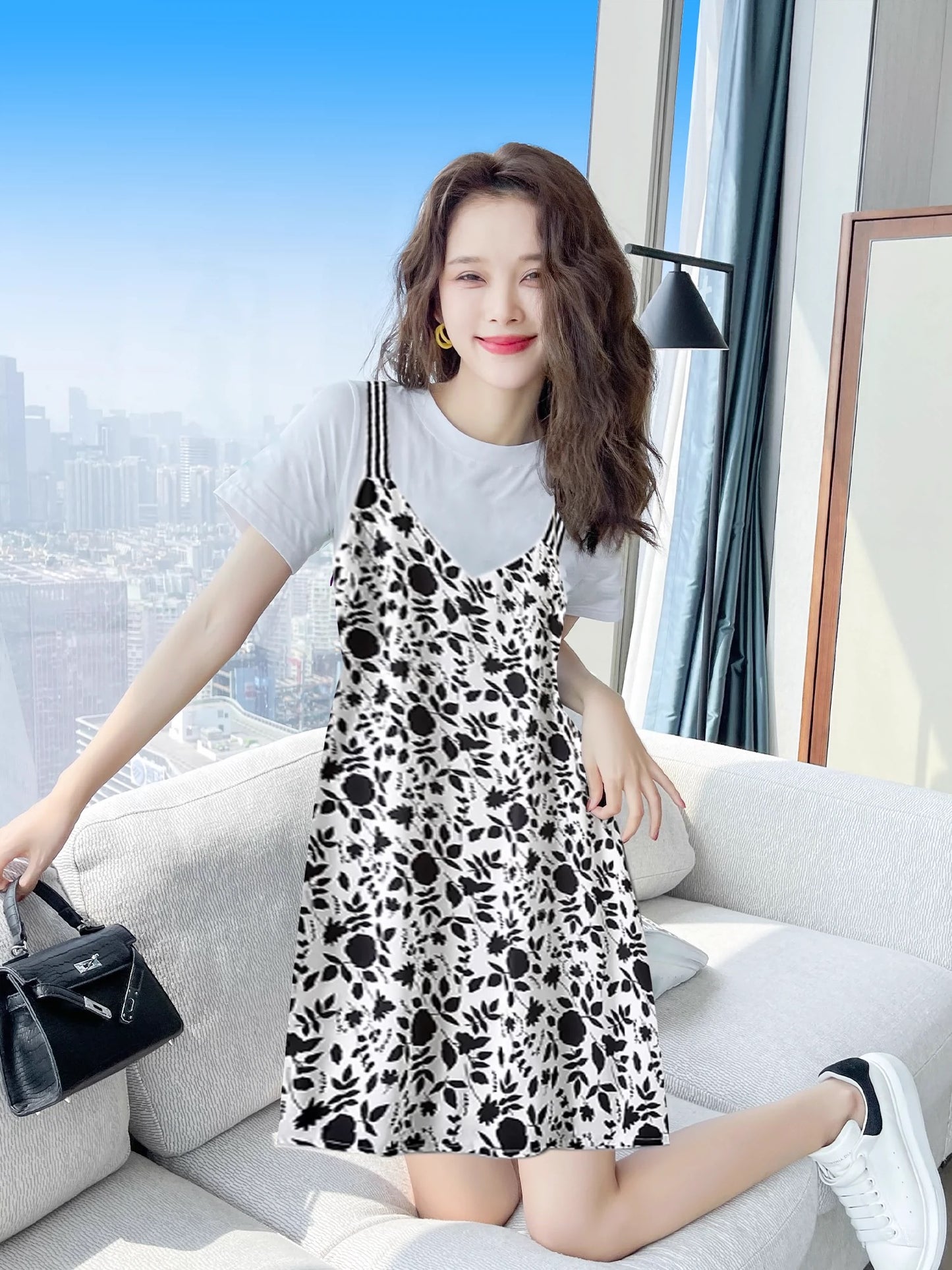 Summer dress 2024 high-end temperament fake two-piece dress new style Internet celebrity hot style small chiffon skirt female summer