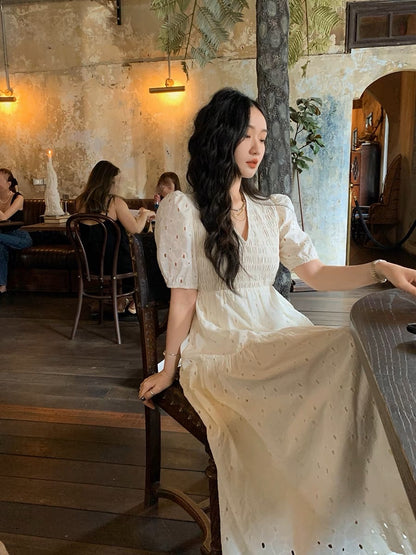 Ren Xiaoyi Retro V-neck High Waist Hollow Embroidered Knee Pear Shaped Dress with Waist Slim and Temperament Long Dress