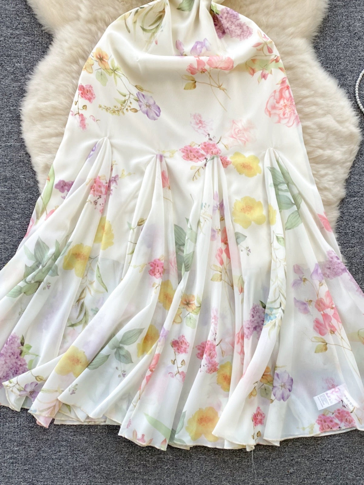 French Dress 2024 New Sexy Feminine High-Level Printed Slim Mid-Length Ruffled Suspender Skirt